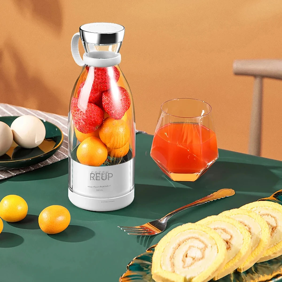 Portable USB Mini Juicer with 3-Blade Design – 350ml Blender